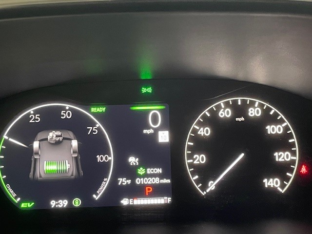 ion-how-your-annual-mileage-influences-your-auto-insurance-premium-1 A car's dashboard shows the annual mileage - best car insurance.