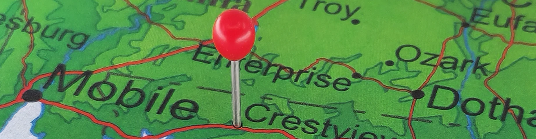 Crestview, Florida marked by a red map tack.