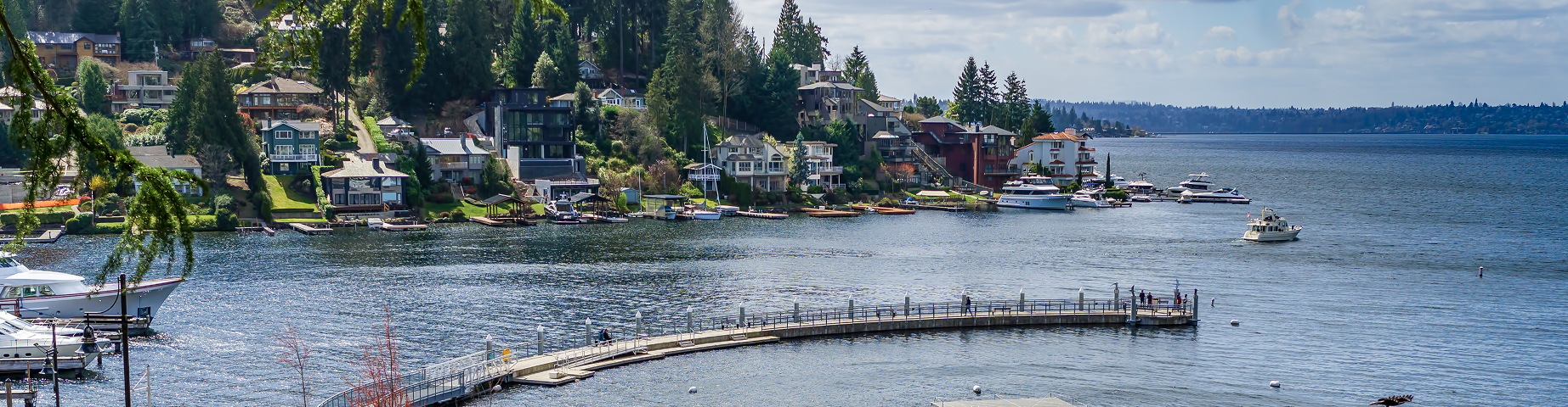 A view of the pier at Meydenbauer Bay Park in Bellevue – best homeowners insurance in Washington.